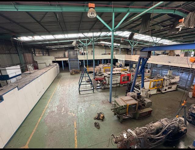 3,563M² WAREHOUSE TO LET IN INDUSTRIA